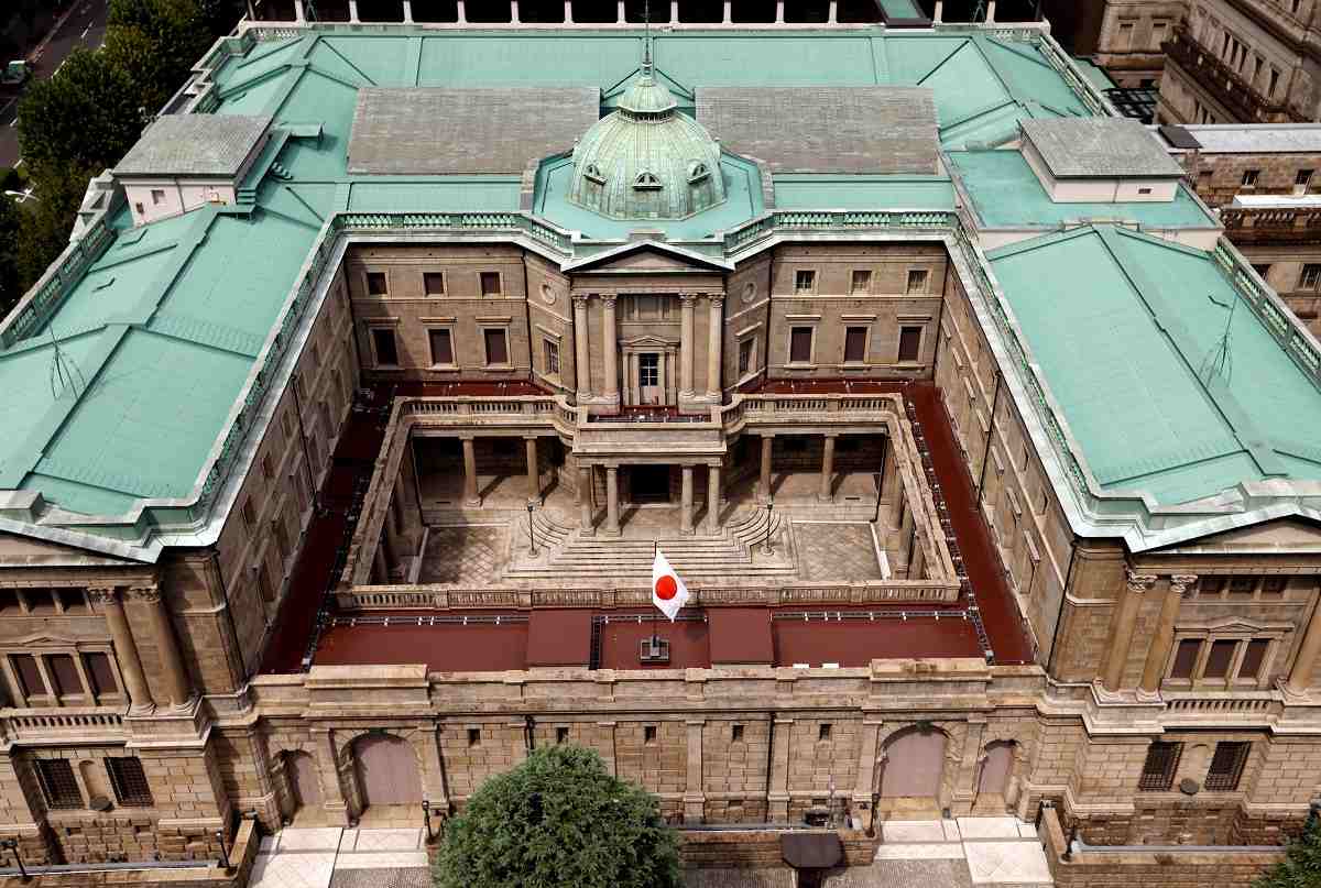 Bank Sentral Jepang Naikkan Suku Bunga: Dampaknya pada Ekonomi dan Slot Jepang Gacor